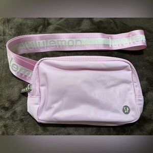 lululemon Everywhere Belt Bag 1L